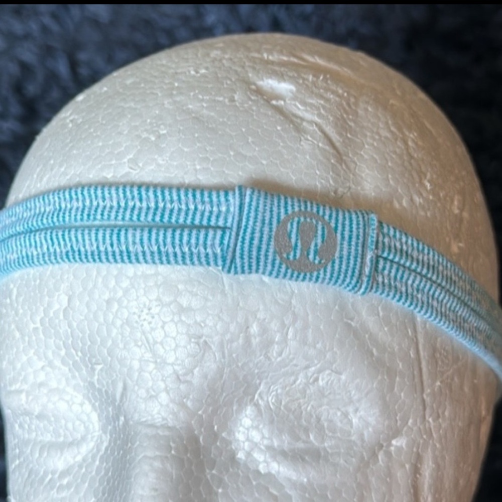 LULULEMON RARE VINTAGE DANCE! HEADBAND in Blue & White Striped